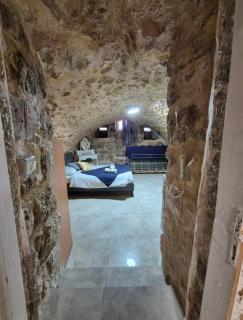 historic luxury cave - 3