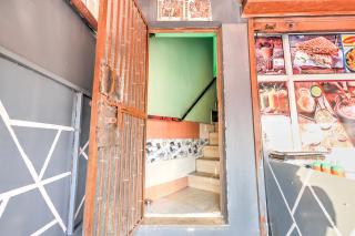 SPOT ON Royal King Guest House - 8