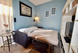 Two-Bedroom Apartment Rise and Shine - 7