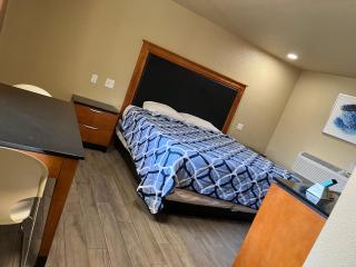 Bragg Motel - 9