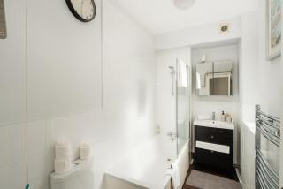 Bright 2BR Home with Private Patio - 4