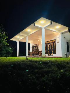 Flora Lake View Resort Wilpattu - 0