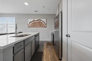 IRIE Living, Replenish Kg 2Bd Gym Pool BRAND NEW - 2