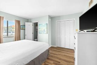Latitude 29 Unit 19 - 5