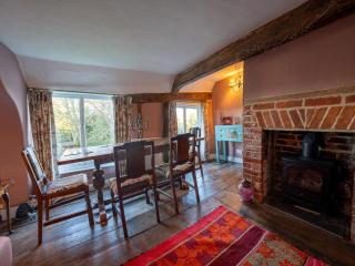 5 St Michaels Close - 8