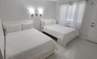 Palm Breeze Hotel - 0