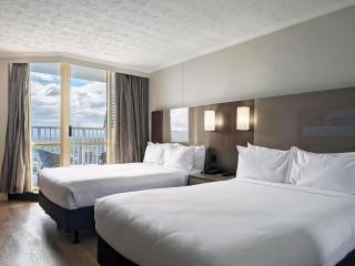 Novotel Surfers Paradise - 3