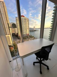 Brickellhouse 2BR 2B Amazing View and Furniture - 4