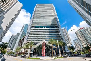 Brickellhouse 2BR 2B Amazing View and Furniture - 5