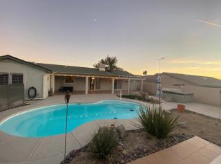 Jacuzzi Pool Home & Casita WiFi AC TVs RV Boat parking - 9