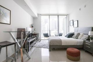 Prestigious 5-star Brickell condo w/ parking! - 5