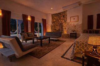 Romantic Luxury Villa with Rooftop Jacuzzi - 50m from Beach - 4