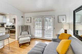 Group Getaway! Modern Silver Spring Home w/ Yard - 4