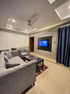 2Bedroom Apartment with lounge - 1