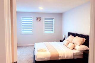 Savanna Breeze | Modern 3BR | Near YYC Airport - 8