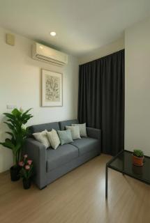 Perfectly Located Airport Link Train City Access - 9