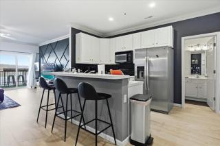 Modern Condo at 11mm in Sunrise w/ PWC & Boat Slip - 2