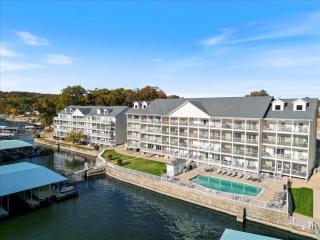 Modern Condo at 11mm in Sunrise w/ PWC & Boat Slip - 1
