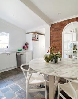 Daisys One Bed Pet Friendly Cottage in Norwood - 4