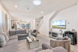 5BR and 5BA Luxury Villa with pvt pool - 0