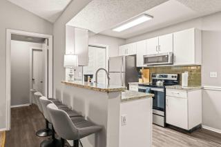 Solara Apartments Spacious 2BR Apartment Sleeps 6 Pet-Friendly - 7