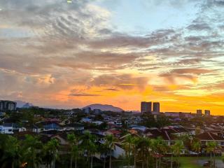 Stylish Tropical Retreat with Pool at DeLOFTS 4-6Px 2R1B - 2