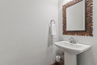 Creekside Lodge - Sleeps 14 Fire Pit Pond - 4