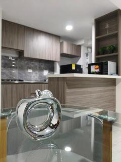 Apto moderno bien ubicado con vista a la ciudad - 7