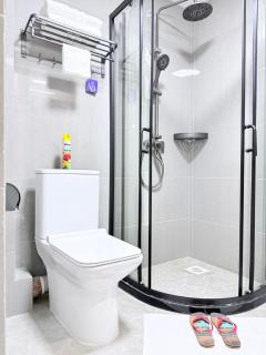 Spacious and serene environment with full kitchen - 3