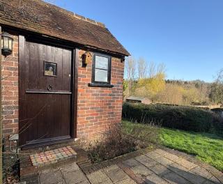 Little Vine Cottage in the grounds of Leeds Castle - 3