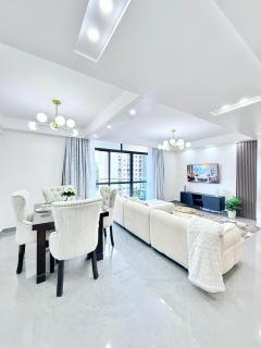 Spacious and serene environment with full kitchen - 4