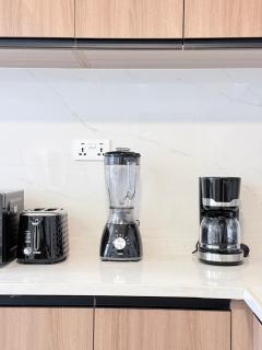 Spacious and serene environment with full kitchen - 7