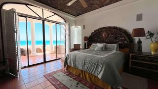 Spacious Stunning Beachfront Home Cerca del Mar - 7