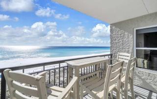 Updated beachfront condo with beach setup & quick drive to entertainment - 0