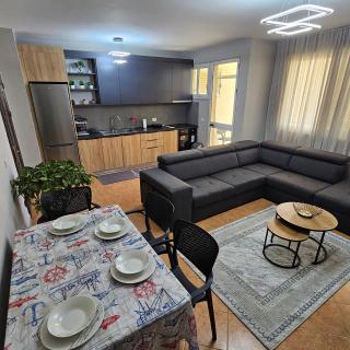 Leora Sunset Apartment-Balcony, 250m from Beach, Golem, Mali i Robit - 0