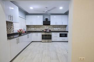 The Lodge at Seasons 52 - 8