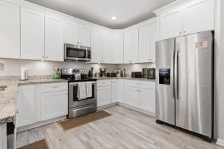 4BR Sleeps 12 with Game Room Minutes from Beach - 1