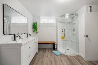 Charming 3BR Suite with Garage - 8