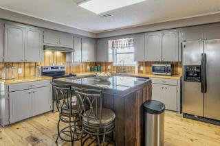 Riverfront Ventress Home with Patio and Shared Pier - 4
