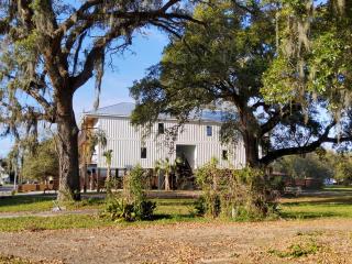 Four Palms Unit C, 500ft to Beach, Walk 2 Casinos! - 9