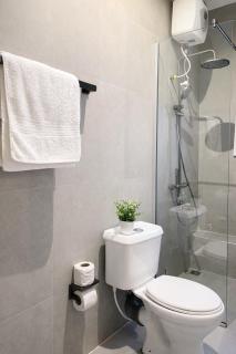 Spacious and Bright 2 Bedroom Fully Serviced Apartment with PS5 - 7