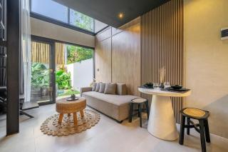 Raw & Natural Escape Pool & Contemporary Vibe - 2