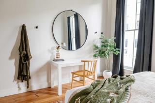 Luxe 7 Bedroom Home Heated Pool & Spa - 2