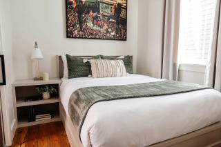 Expansive 7 Bedroom Home Heated Pool & Spa - 1