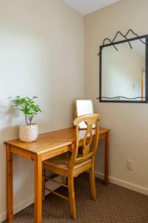 Top Floor - Incredible Mountain Views - 3 Beds - 2