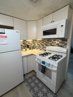 Discover Charm City from a Cozy Retreat - 8