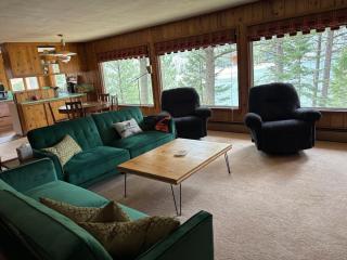 Vesper’s Lakeview - 1