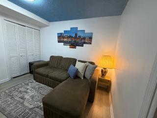 Discover Charm City from a Cozy Retreat - 9