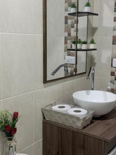 Hermoso apart de 72 con 2 Hab Cerca al Estadio - clinica Imbanaco - 1