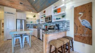 Sleeps 22 3 Homes on the Bay w Waterfront Pool Boat Dock Laguna Village - 4